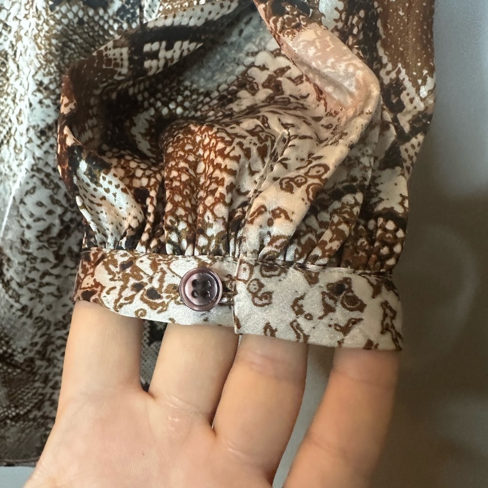 Snakeskin snake print neutral shift dress Chico’s size 0 - Picture 4 of 4